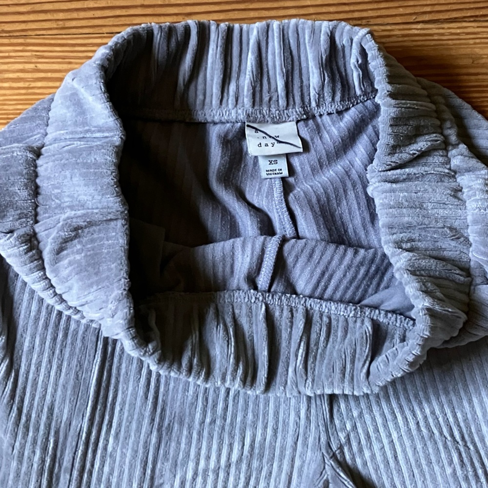 a new day Gray Velour Ribbed Sweatpants Sz XS. - Picture 6 of 7